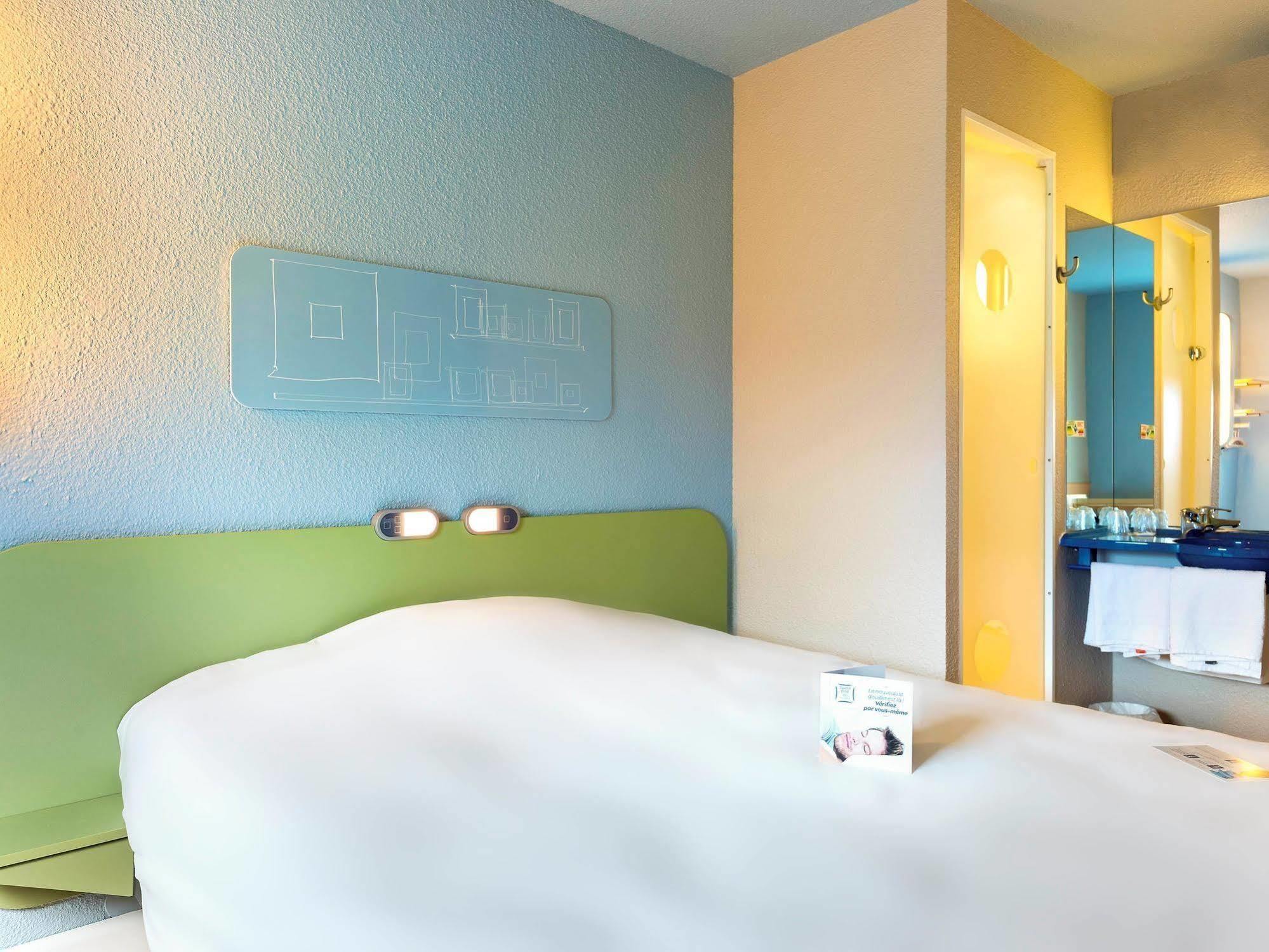 Ibis Budget La Roche Sur Yon Vendespace Mouilleron-le-Captif Exteriér fotografie